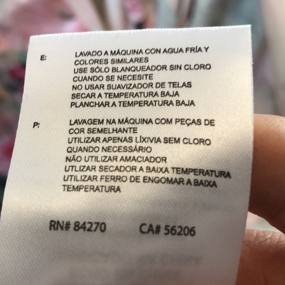 David’s Bridal Floral Robe - Picture 9 of 9